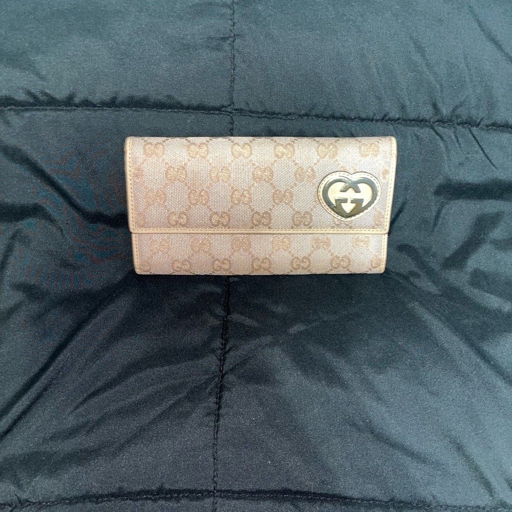 GUCCI GG HEART LOGO MONOGRAM BI-FOLD CANVAS LONG WALLET New Without Box!!